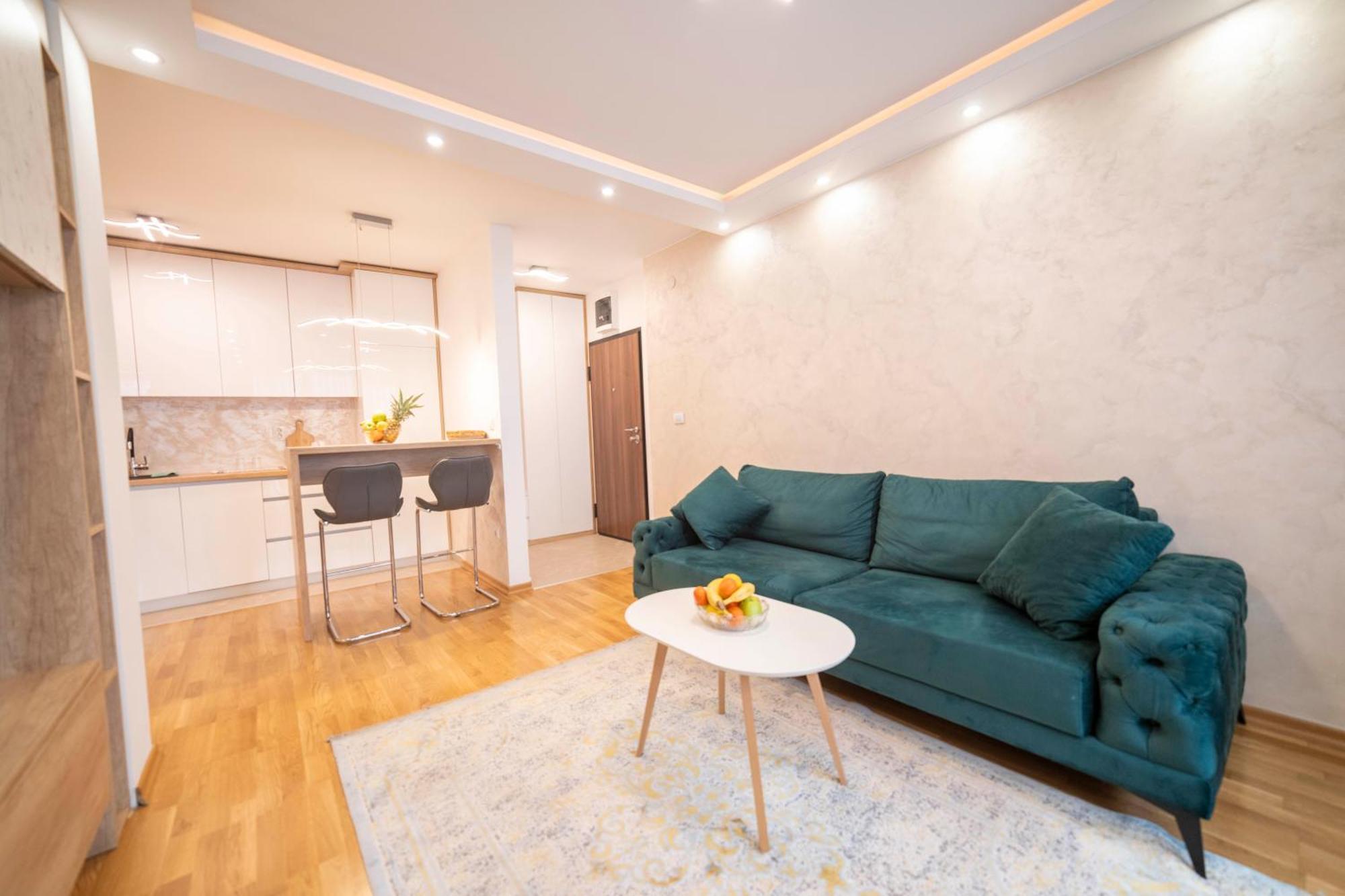 Apartment 5 Star Lukavica Buitenkant foto