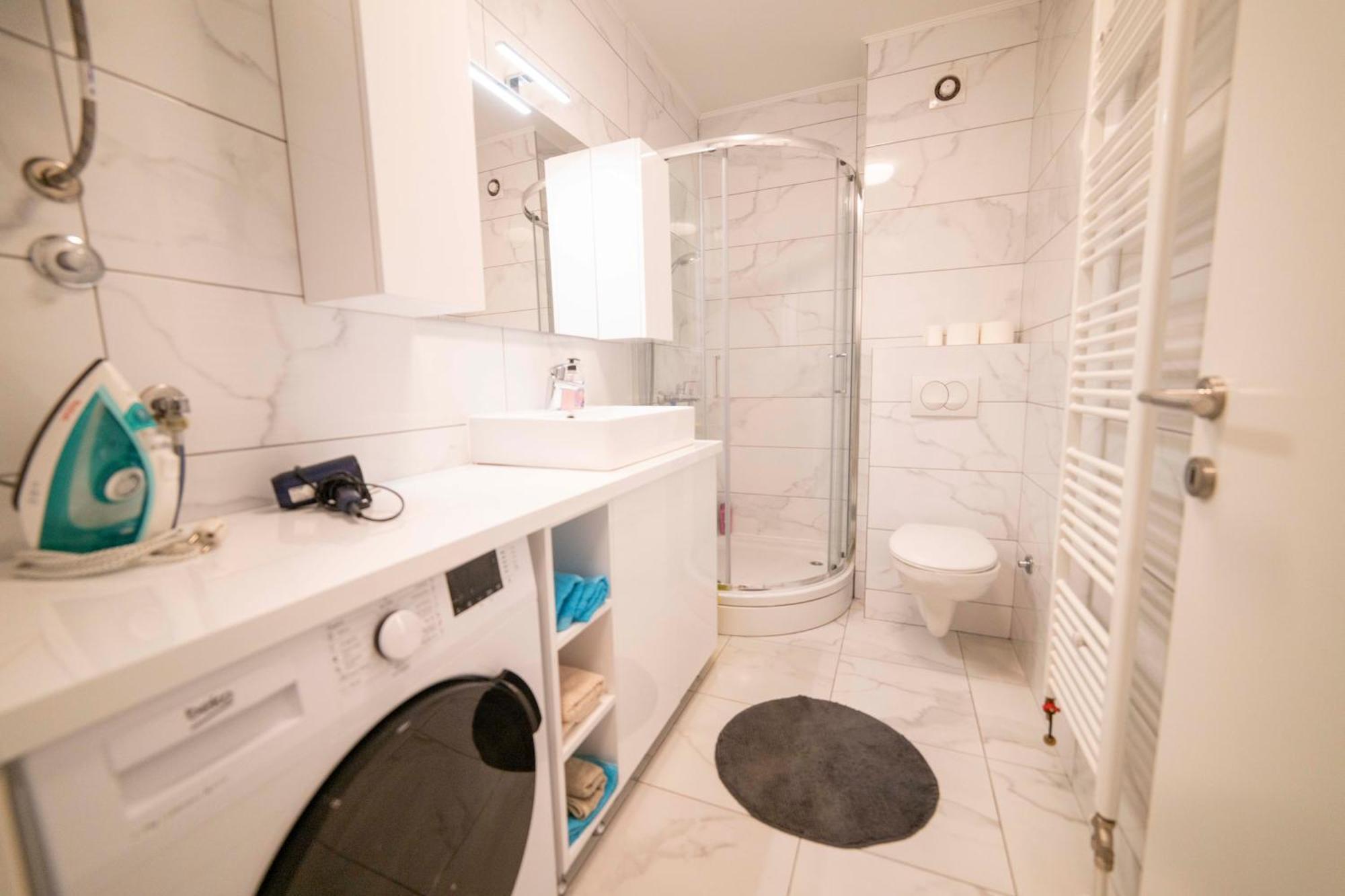 Apartment 5 Star Lukavica Buitenkant foto