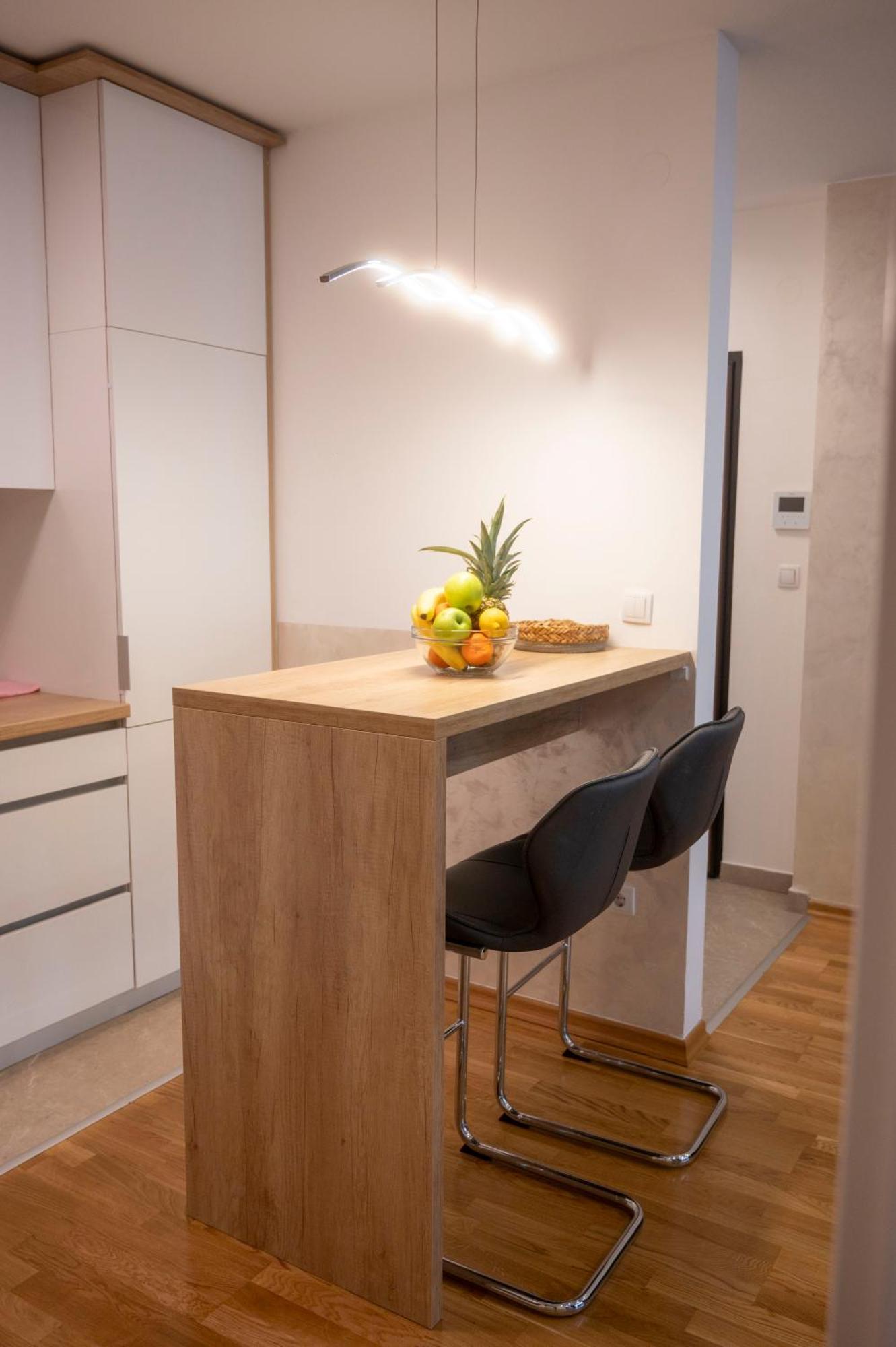 Apartment 5 Star Lukavica Buitenkant foto